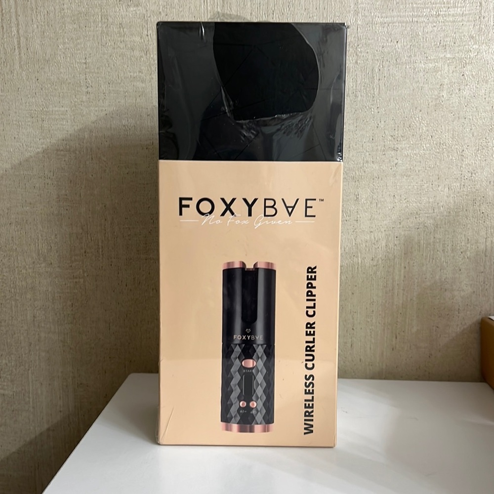 BRAND NEW FOXYBAE WIRELESS CURLER CLIPPER